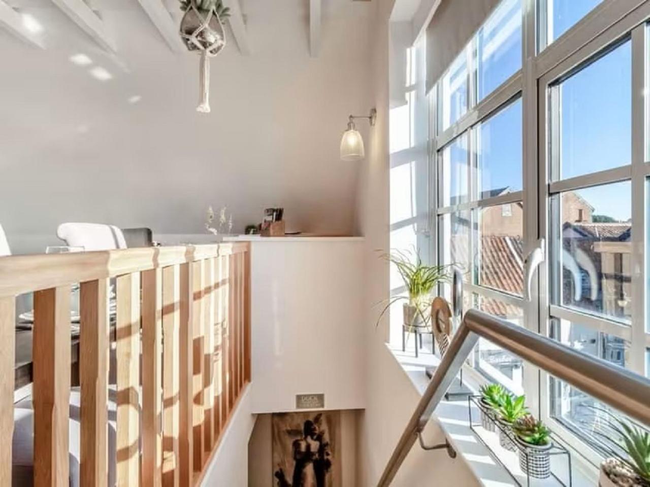 Apartment Flat In Heritage Triangle, *