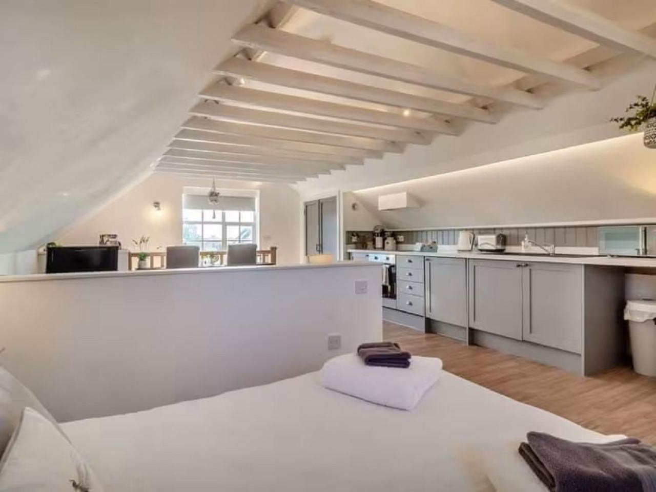 Flat In Heritage Triangle, Apartment
