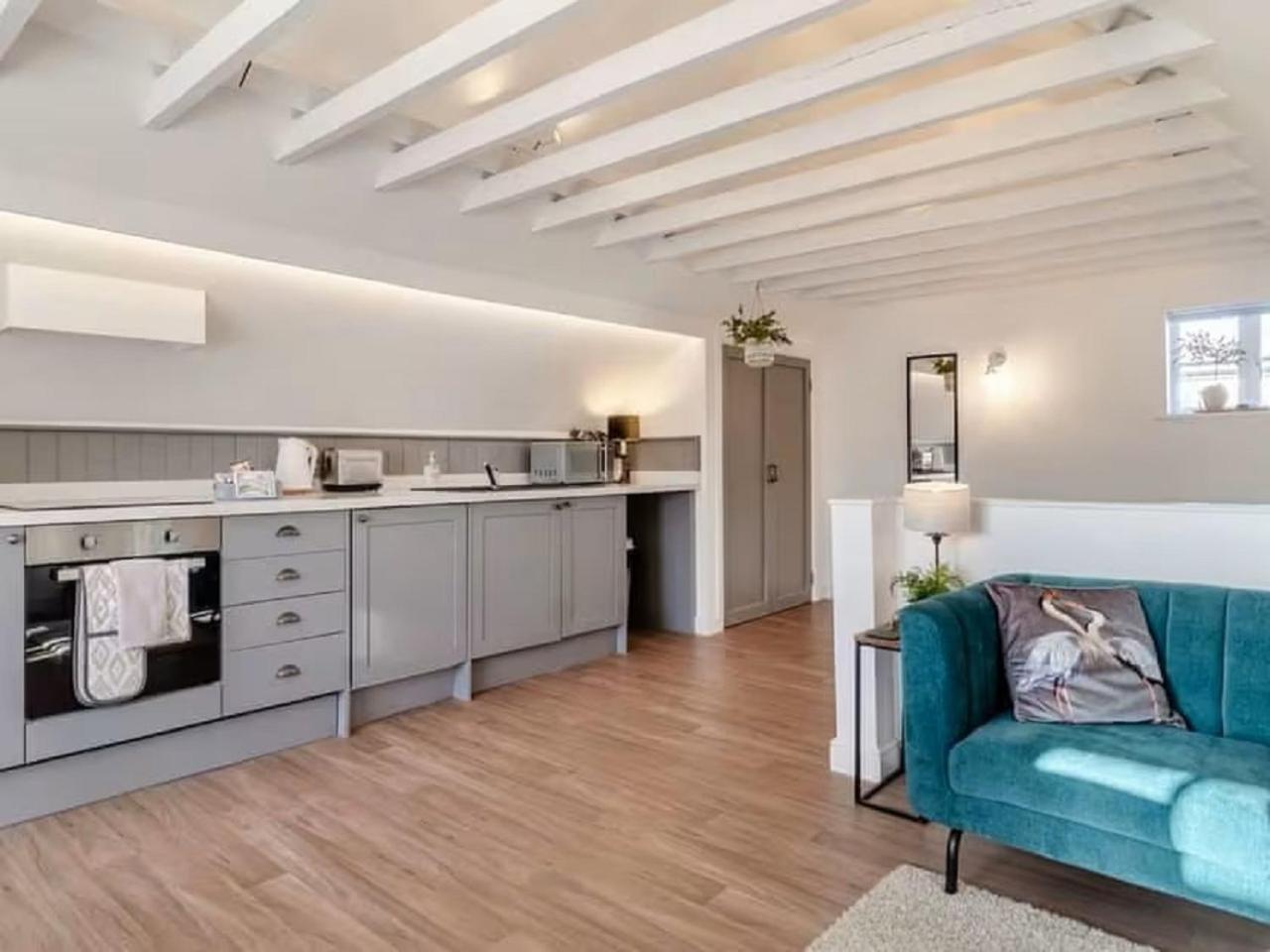 Apartment Flat In Heritage Triangle,